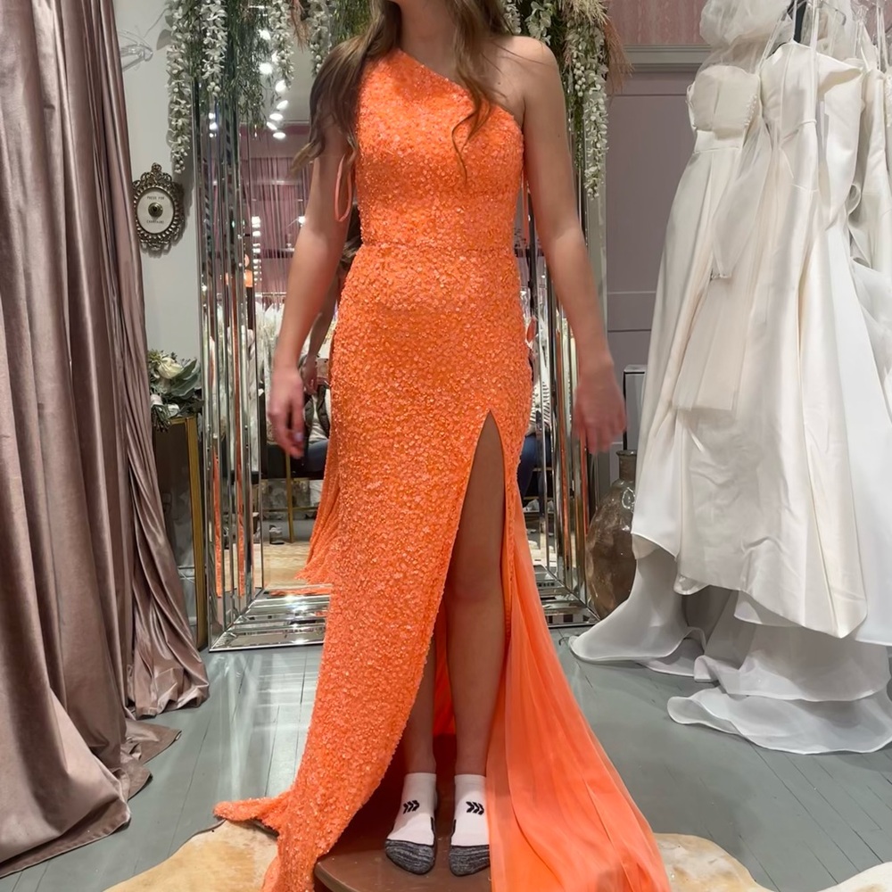 Ashley Lauren size 0 one shoulder orange prom dress